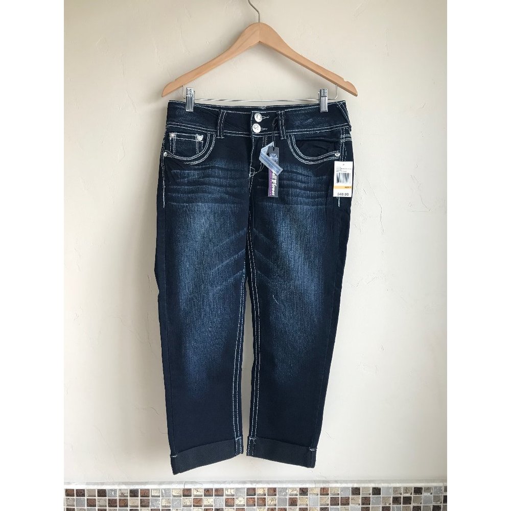 Wallflower Dark Wash Capris